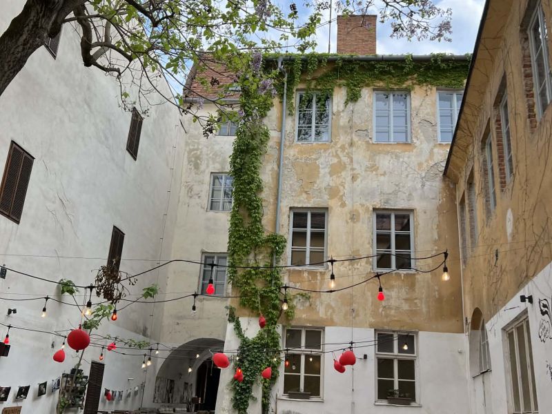 Živá hudba U Zajíce - Cimbálová muzika